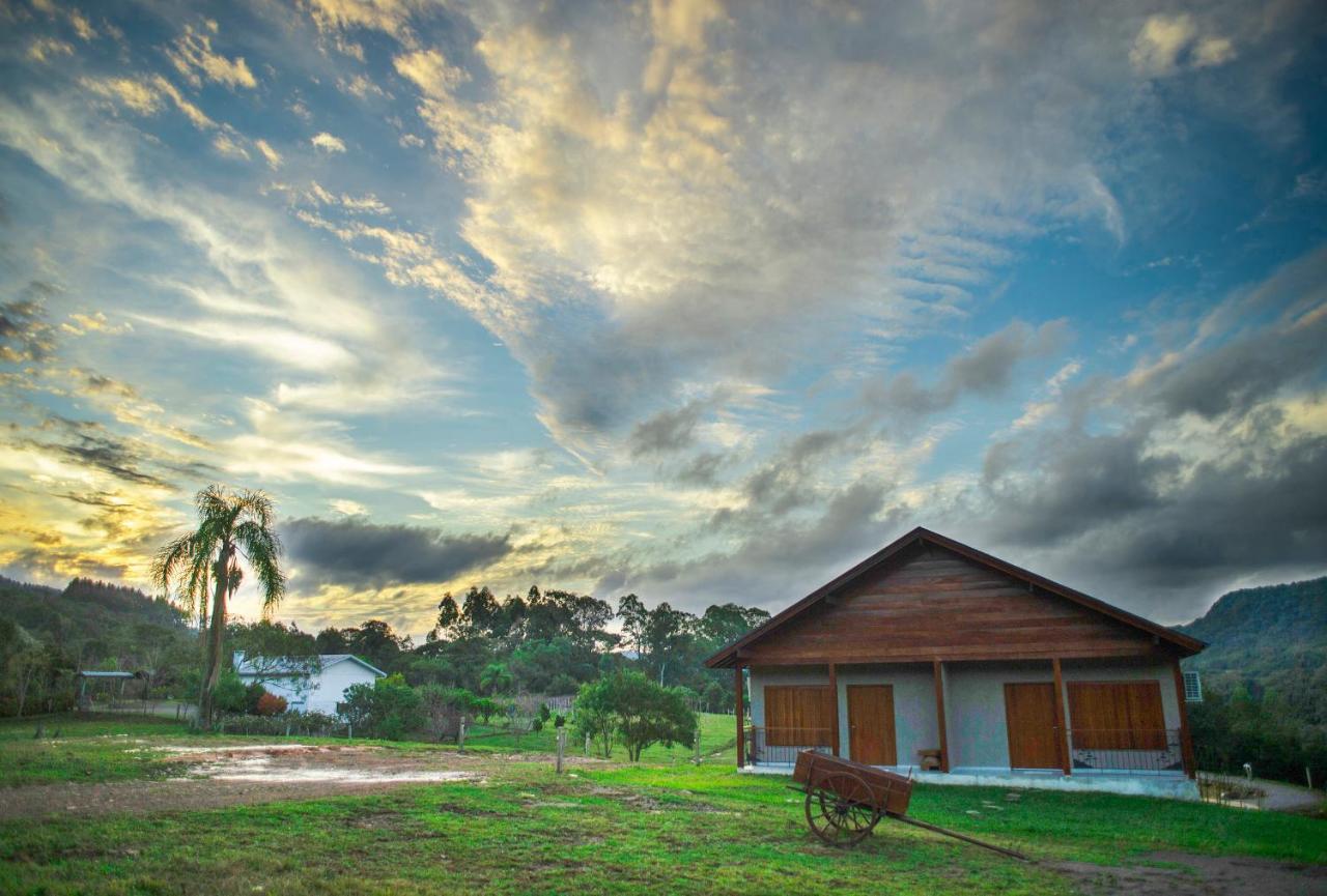 Bangalôs Refúgio Do Vale Santa Maria do Erval Exterior foto